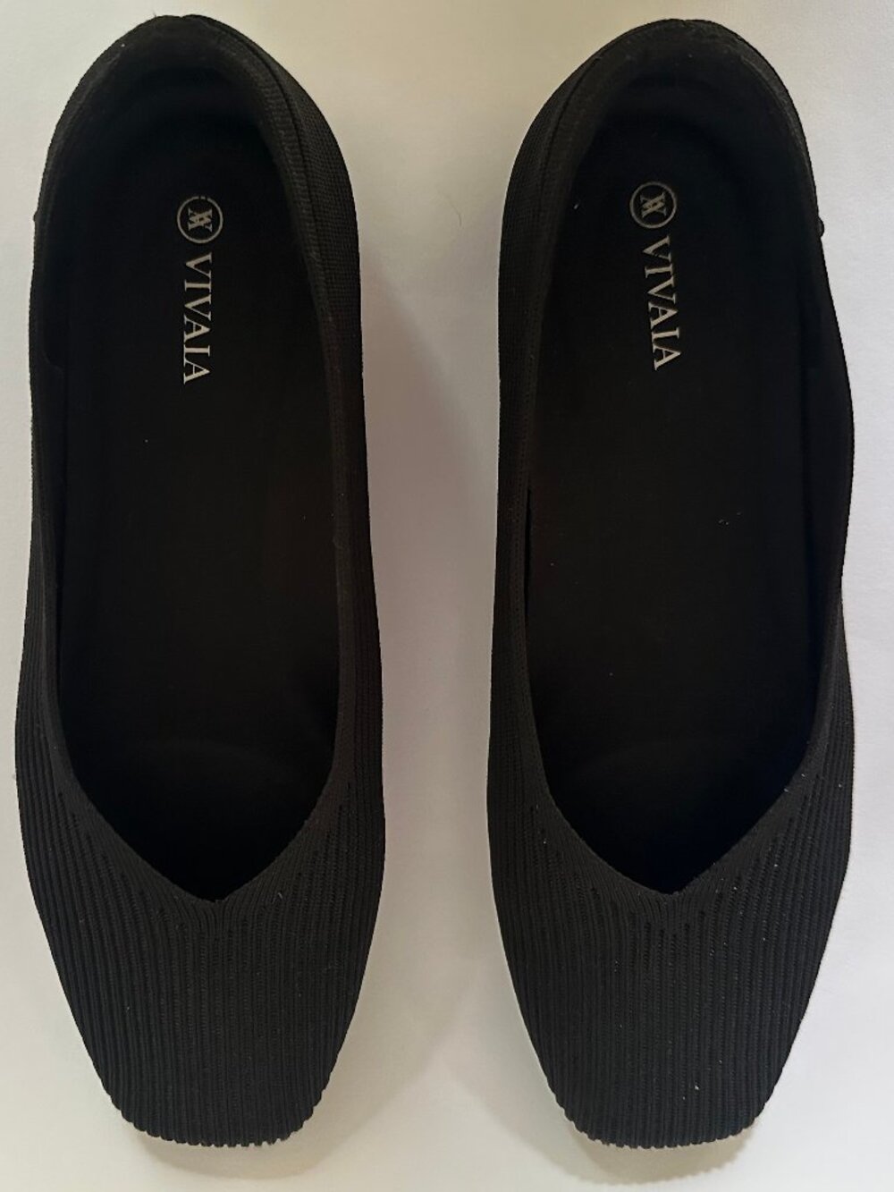Vivaia Square toe V Throat Ballet Flat 9 - 9/5 Wide (41.5W) Black